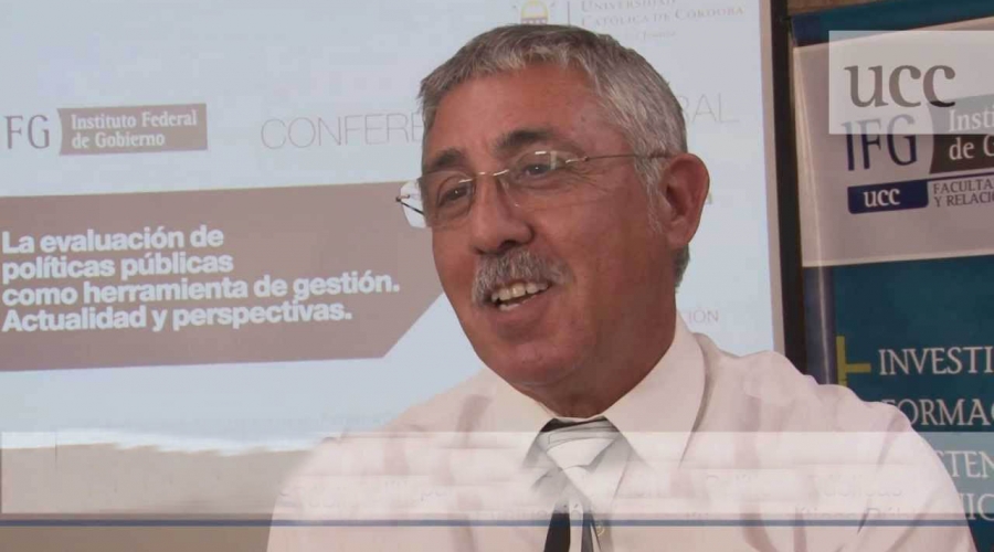 Osuna es presidente y miembro fundador de la Sociedad EspaÃ±ola de EvaluaciÃ³n de PolÃ­ticas PÃºblica.