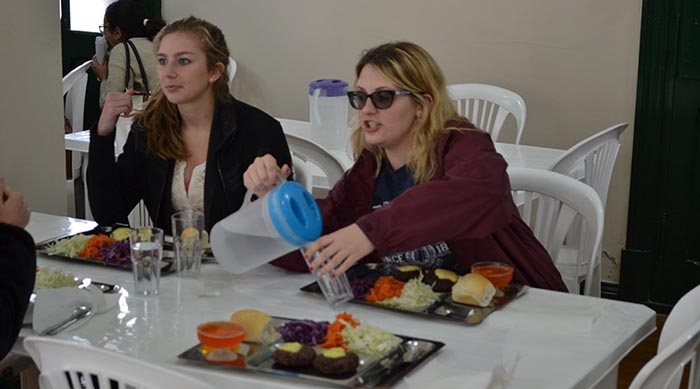 Los comedores ofrence un menú variado para los estudiantes.
