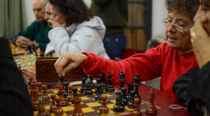 El ajedrez cuenta con talleres en dos níveles.