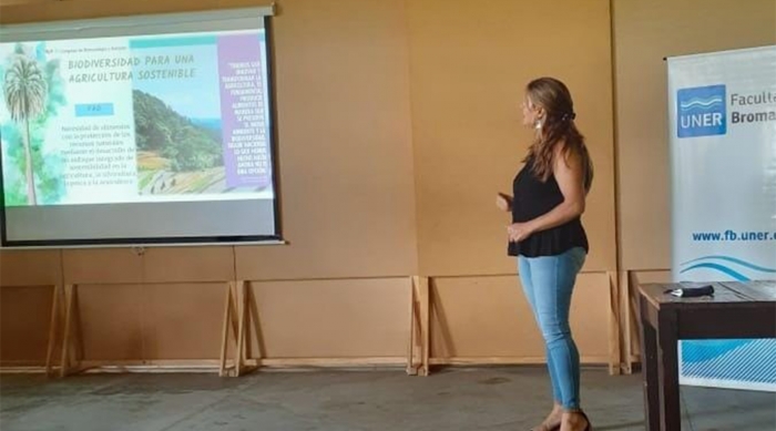 Sosa, presentando el proyecto en el evento Alma de Yatay, marzo 2021 